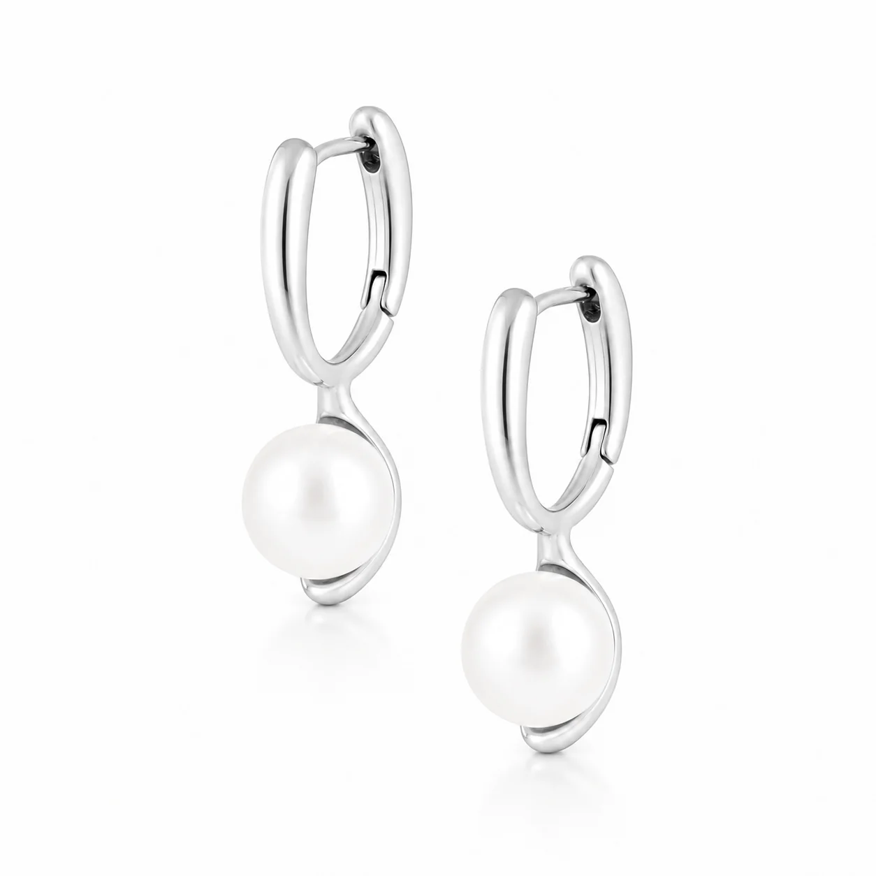 Oscar Pearl Hoop Earrings - Image 3